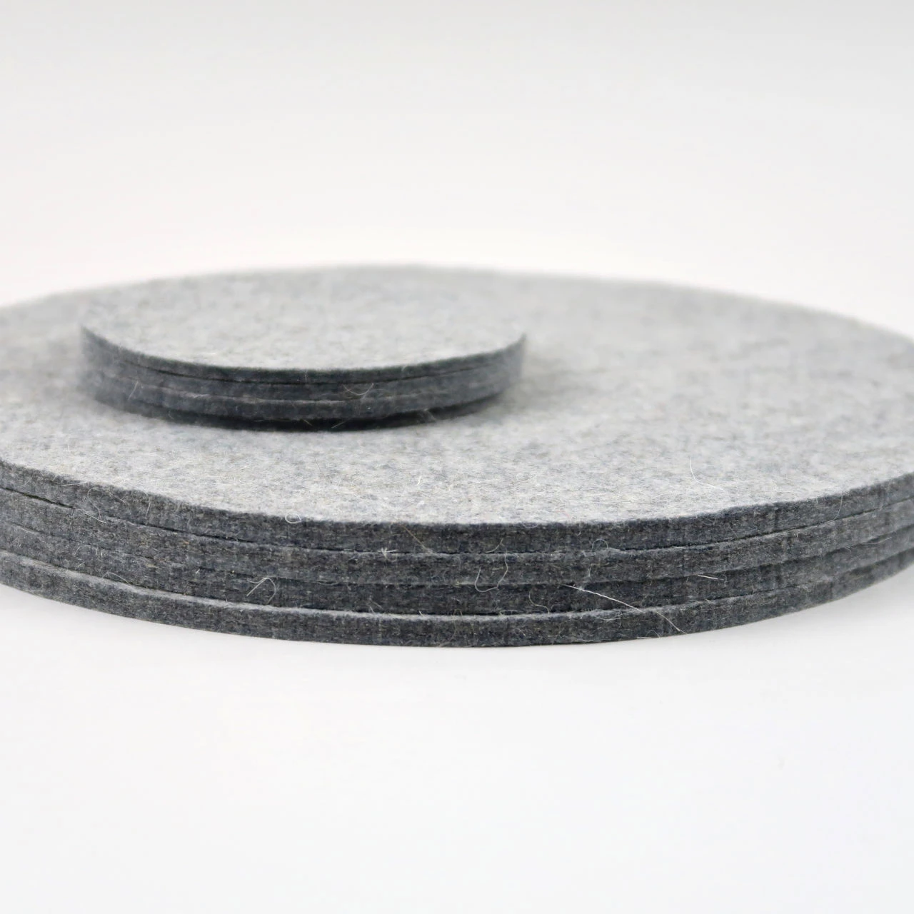 Deals βοΈ HAY Set of 4 Light Grey Felt Placemats π 10 HAY Set of 4 Light Grey Felt Placemats